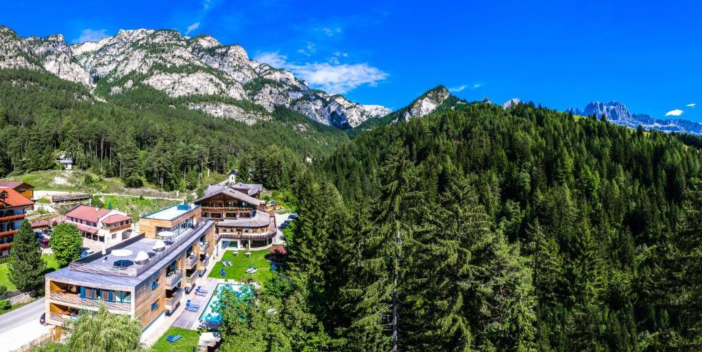 Hotel Pine Tires Dış mekan fotoğraf