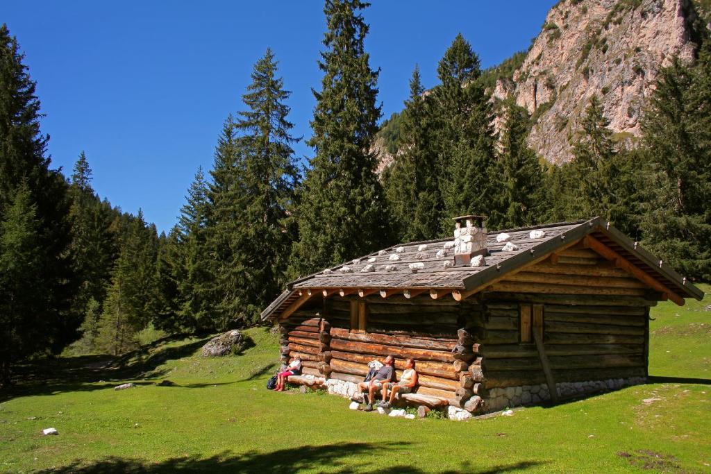 Hotel Pine Tires Dış mekan fotoğraf